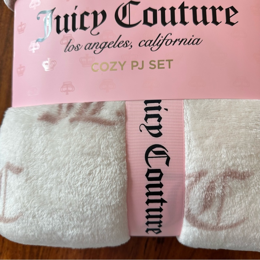 JUICY COUTURE LOGO FLEECE COZY PJ SET NWT - Picture 2 of 5